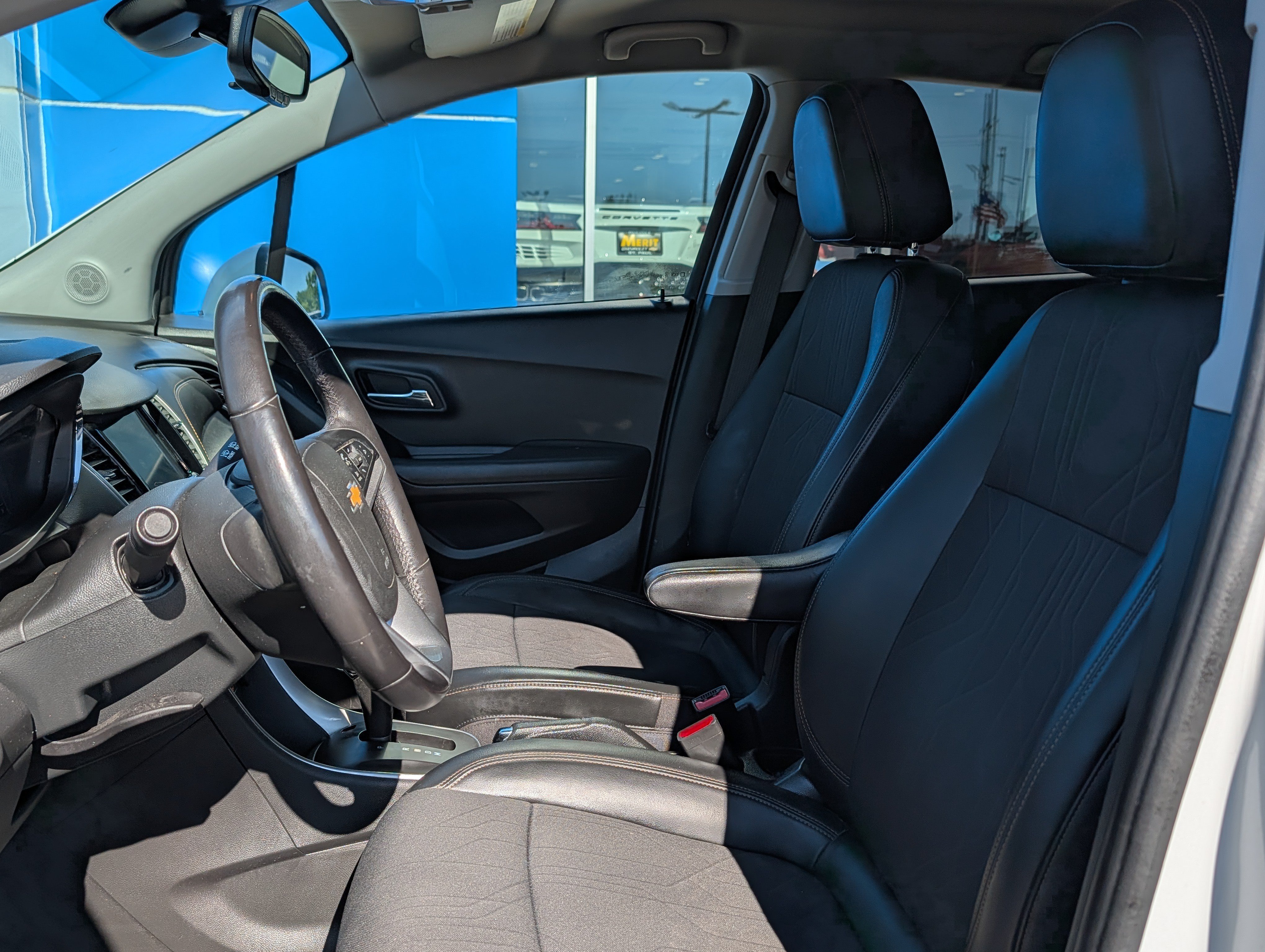 Certified 2019 Chevrolet Trax LT w/ LT Convenience Package AWD/4WD image 8