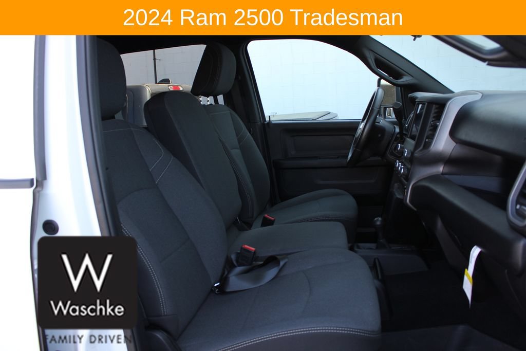 Used 2024 RAM 2500 Tradesman w/ Chrome Appearance Group AWD/4WD image 22