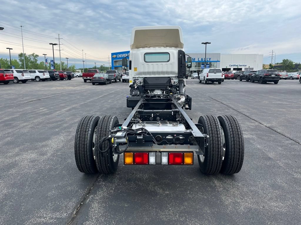 New 2023 Chevrolet Low Cab Forward 5500XD RWD image 6