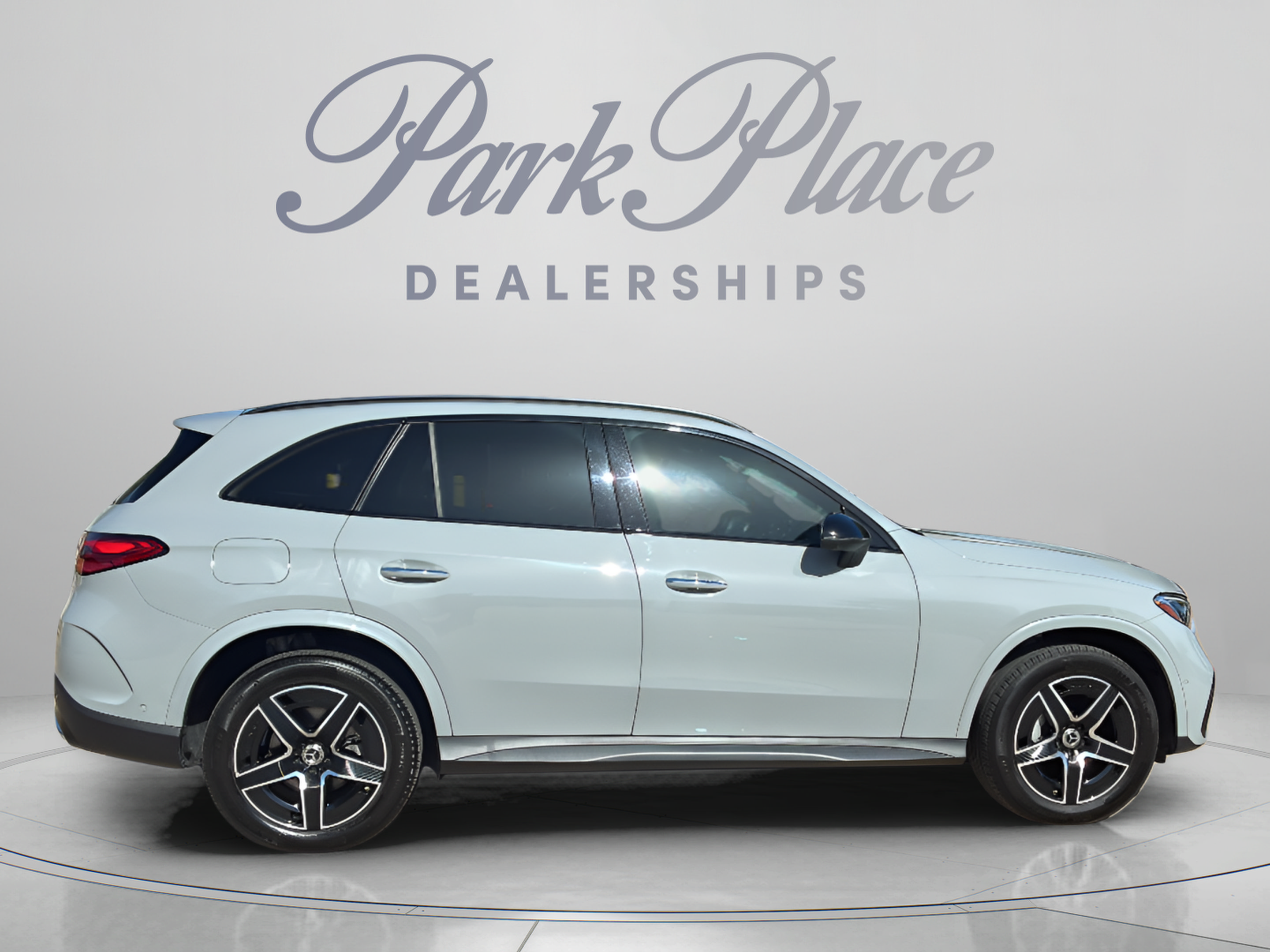 Used 2026 Mercedes-Benz GLC 300 image 27