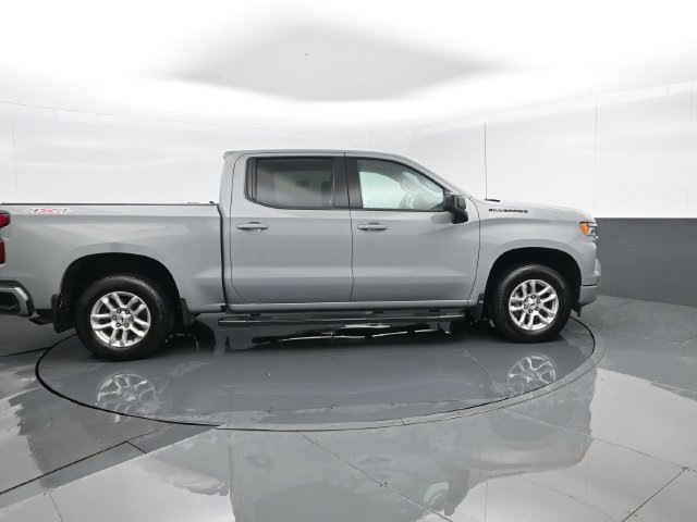 Used 2024 Chevrolet Silverado 1500 RST AWD/4WD image 4