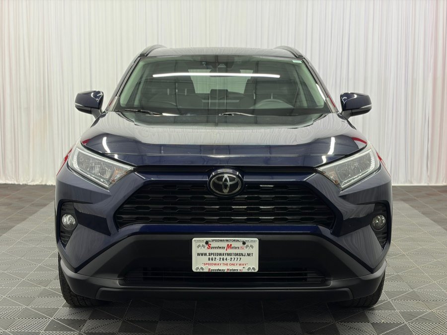 Used 2019 Toyota RAV4 XLE w/ Convenience Package AWD/4WD image 3