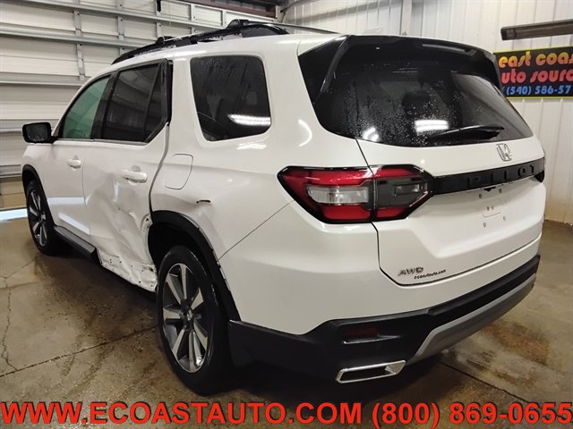 Used 2025 Honda Pilot Elite image 3