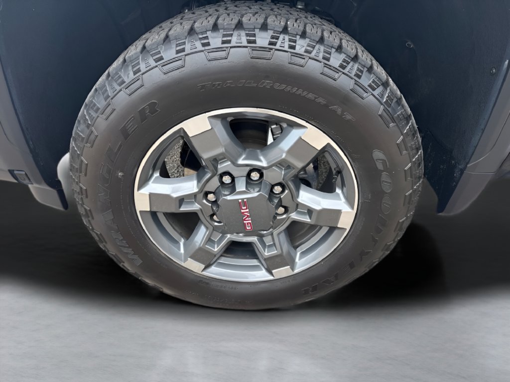 Used 2026 GMC Sierra 2500 SLT w/ SLT Premium Package AWD/4WD image 33