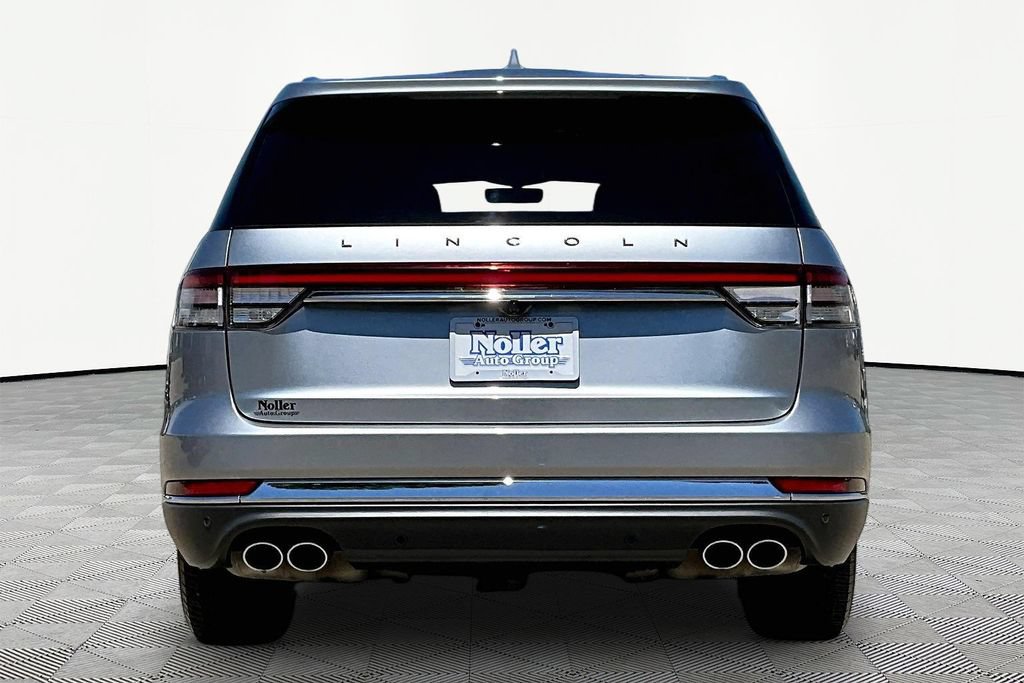 Used 2020 Lincoln Aviator Reserve w/ Elements Package Plus RWD image 4