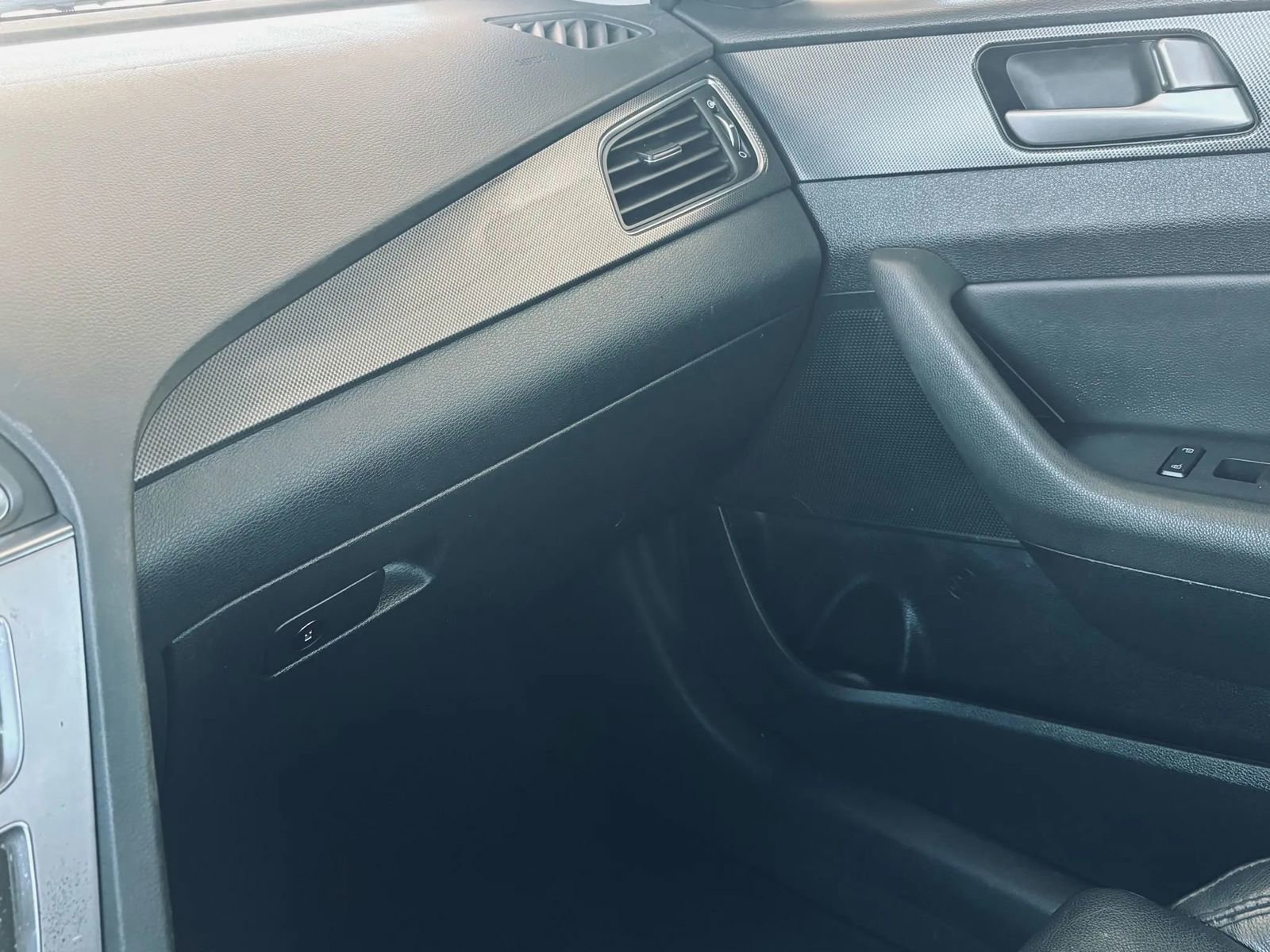 Used 2016 Hyundai Sonata Sport w/ Option Group 02 image 30