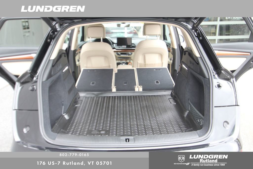 Used 2023 Audi Q5 2.0T Premium w/ Convenience Package AWD/4WD image 9
