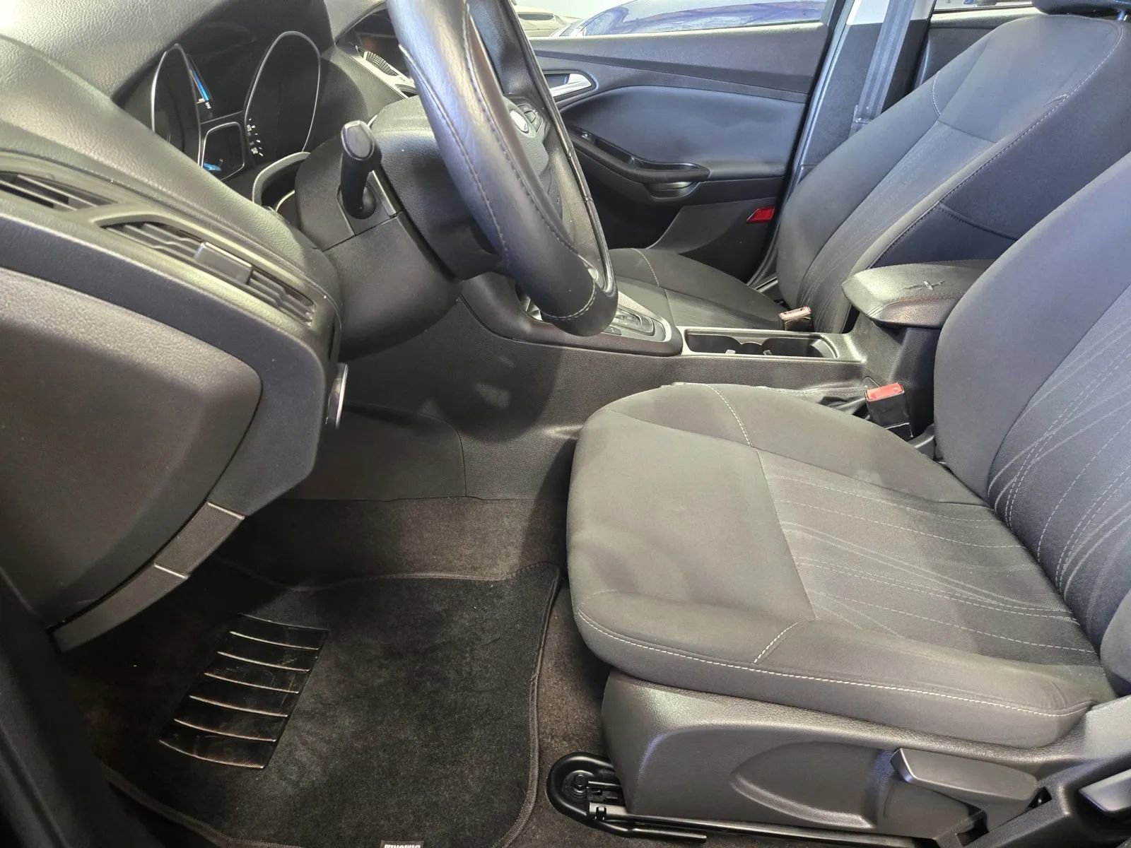 Used 2017 Ford Focus SE image 14