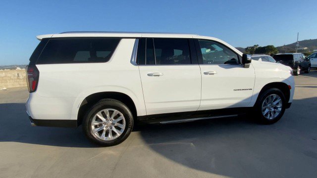 Used 2024 Chevrolet Suburban Premier image 9