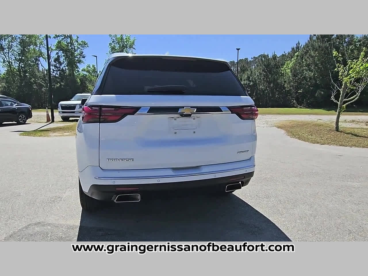 Used 2023 Chevrolet Traverse Premier FWD image 30