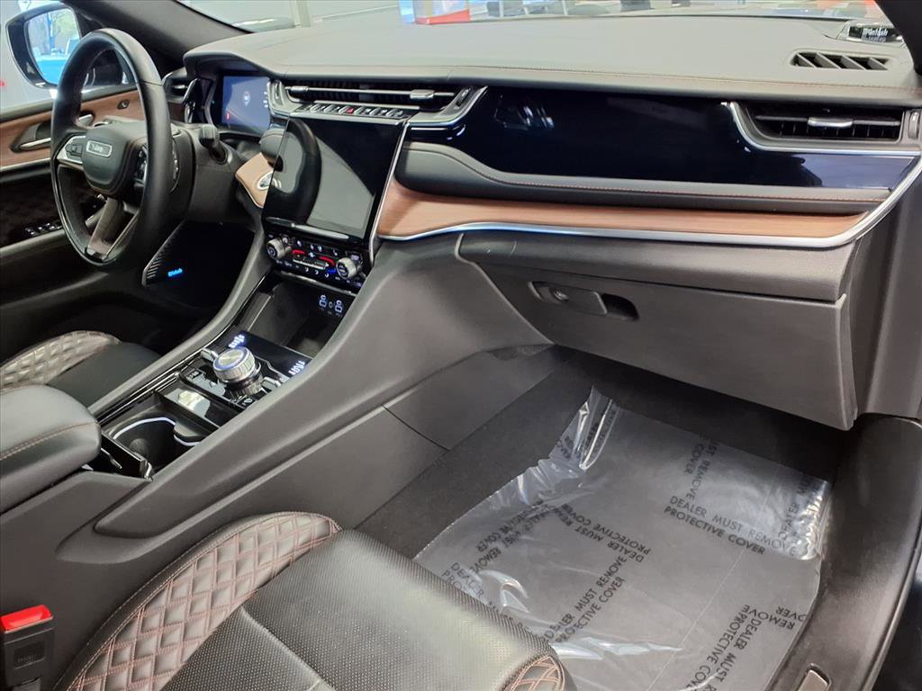 Used 2023 Jeep Grand Cherokee Summit w/ Adv Protech Group IV image 9