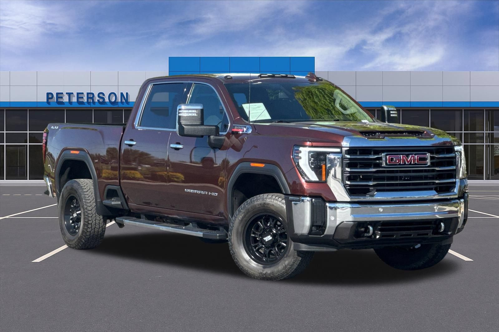 Used 2024 GMC Sierra 3500 SLT w/ SLT Convenience Package AWD/4WD image 2