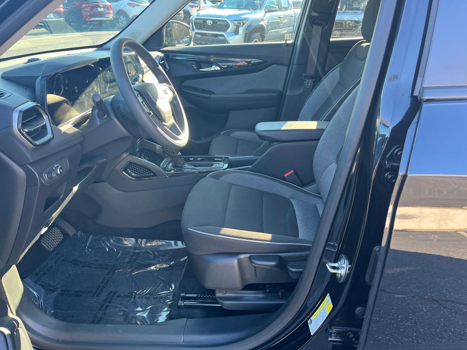 Used 2025 Chevrolet TrailBlazer LT image 21