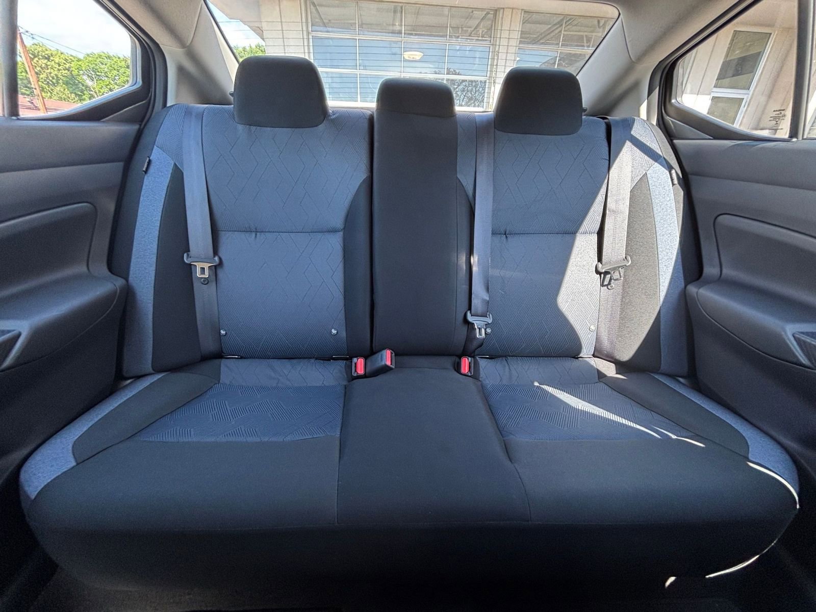 Used 2025 Nissan Versa SV FWD image 38