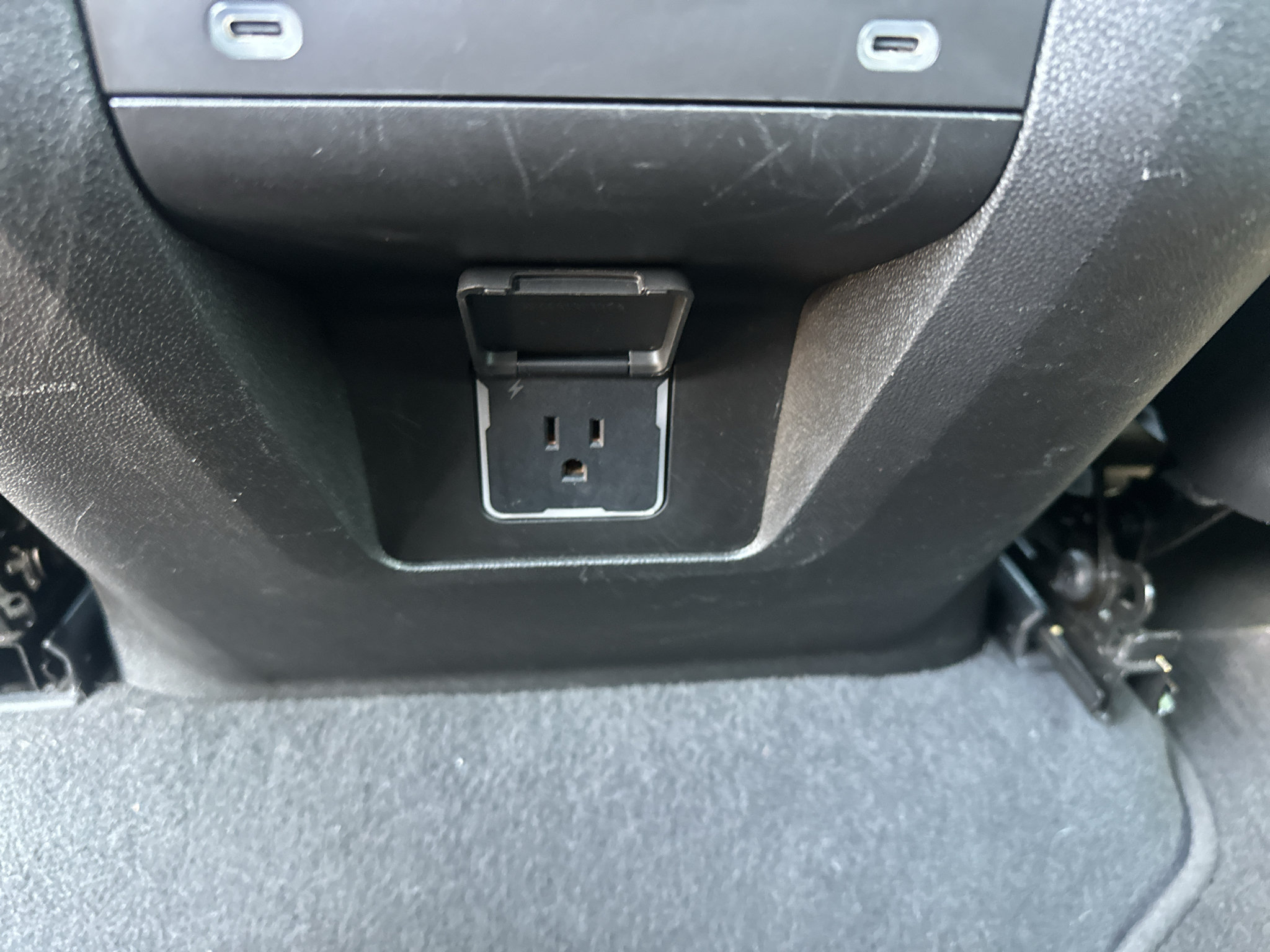 Used 2024 Chevrolet Tahoe LT AWD/4WD image 19
