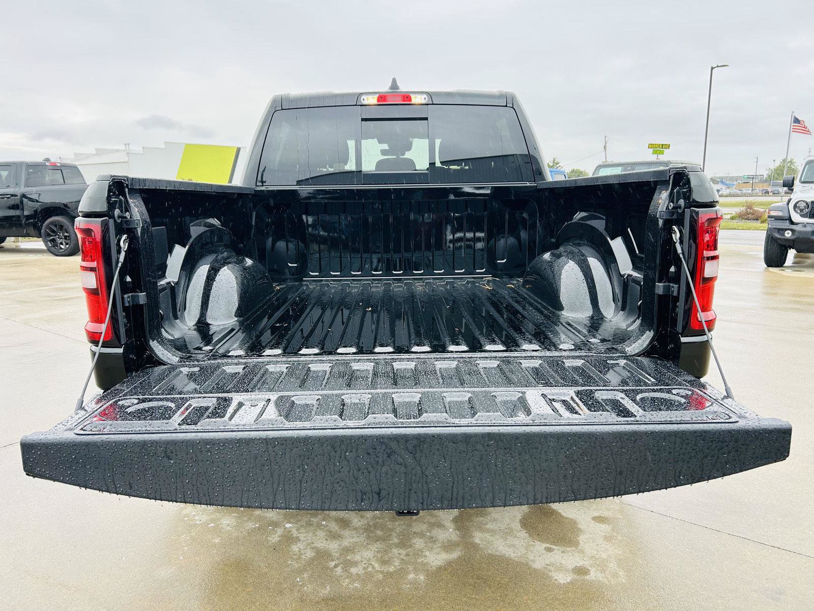 New 2027 RAM 1500 Express AWD/4WD image 27