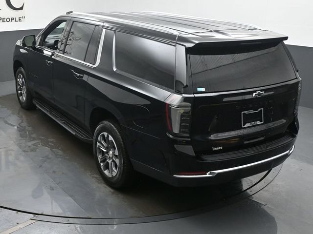 New 2026 Chevrolet Suburban LT w/ Comfort Package AWD/4WD image 20