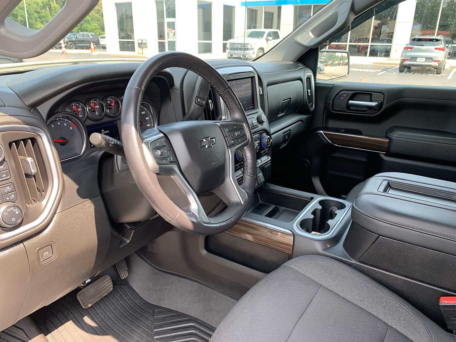 Certified 2022 Chevrolet Silverado 1500 RST AWD/4WD image 10