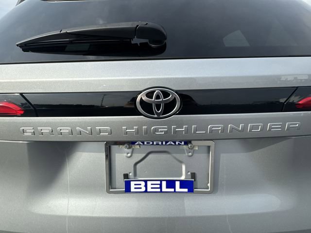 Used 2024 Toyota Grand Highlander Limited image 33