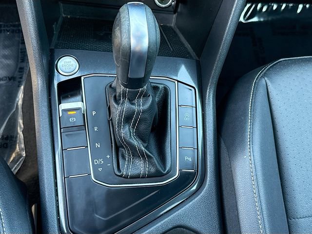 Used 2021 Volkswagen Tiguan SE R-Line image 16