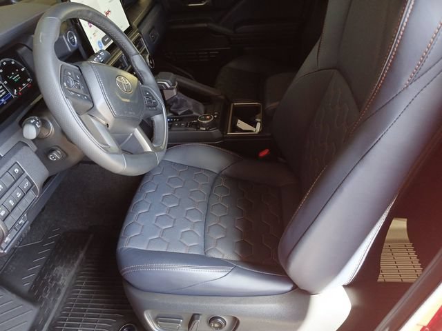 Used 2026 Toyota 4Runner Platinum AWD/4WD image 24