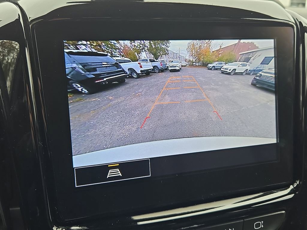 Used 2023 Chevrolet Traverse LT image 24