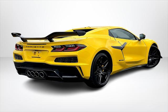 Used 2025 Chevrolet Corvette Z06 w/ Z07 Performance Package image 5