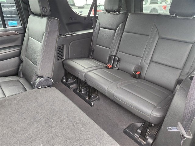 Used 2023 Chevrolet Suburban LT image 17