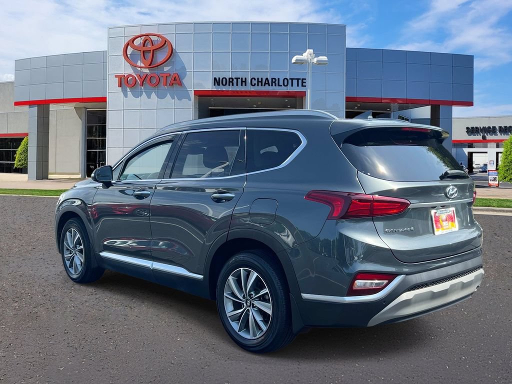 Used 2020 Hyundai Santa Fe SEL w/ Convenience + Premium Package FWD image 4