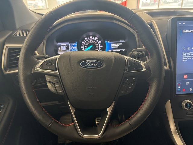Used 2023 Ford Edge ST-Line w/ Class II Trailer Tow Package AWD/4WD image 29