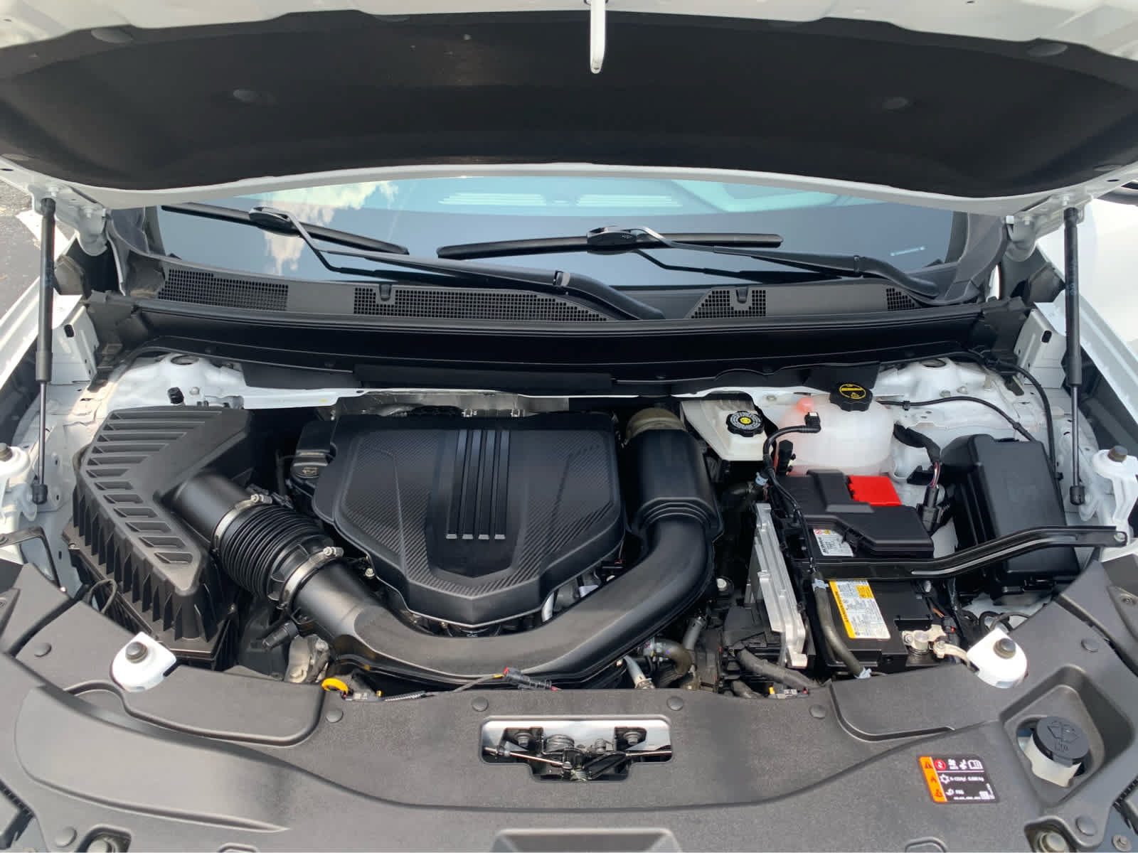 Used 2025 GMC Acadia AT4 AWD/4WD image 9