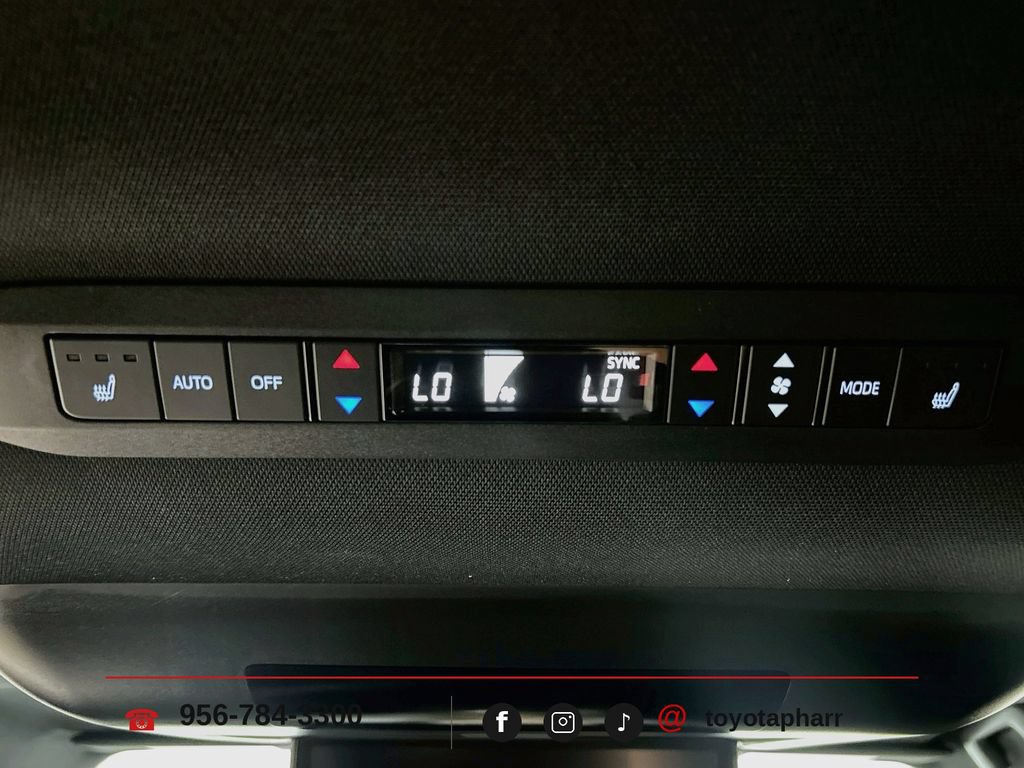 Used 2025 Toyota Sienna Platinum FWD image 26