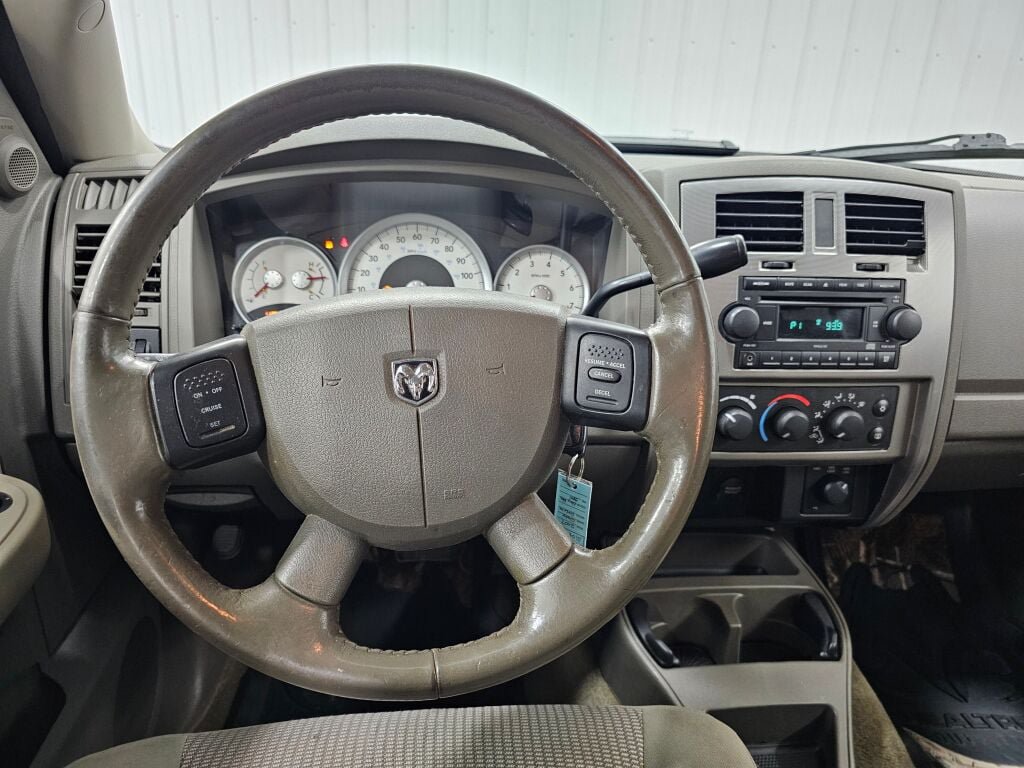 Used 2007 Dodge Dakota SLT w/ Popular Equipment Group AWD/4WD image 13