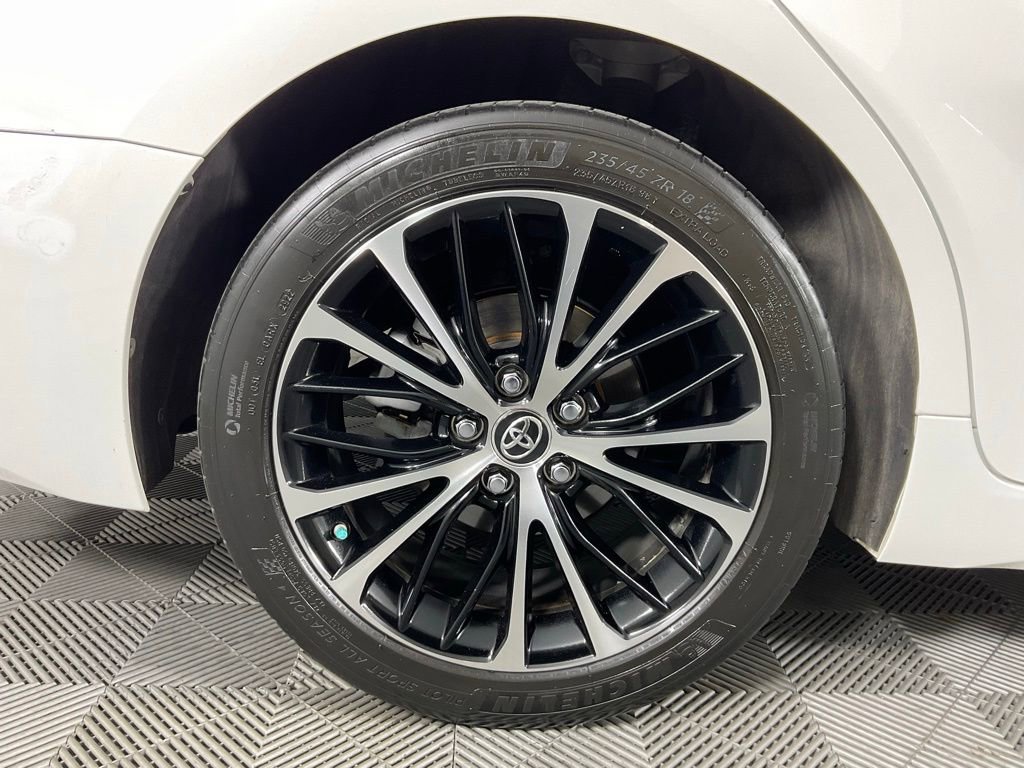 Used 2018 Toyota Camry SE FWD image 10
