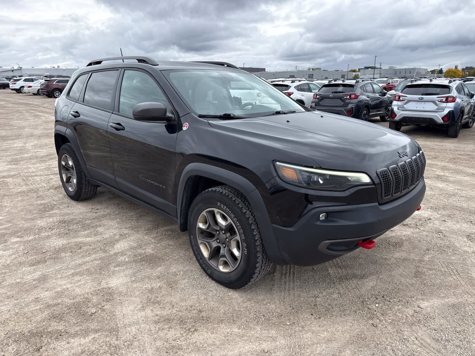 Used 2019 Jeep Cherokee Trailhawk w/ Cold Weather Group AWD/4WD image 4
