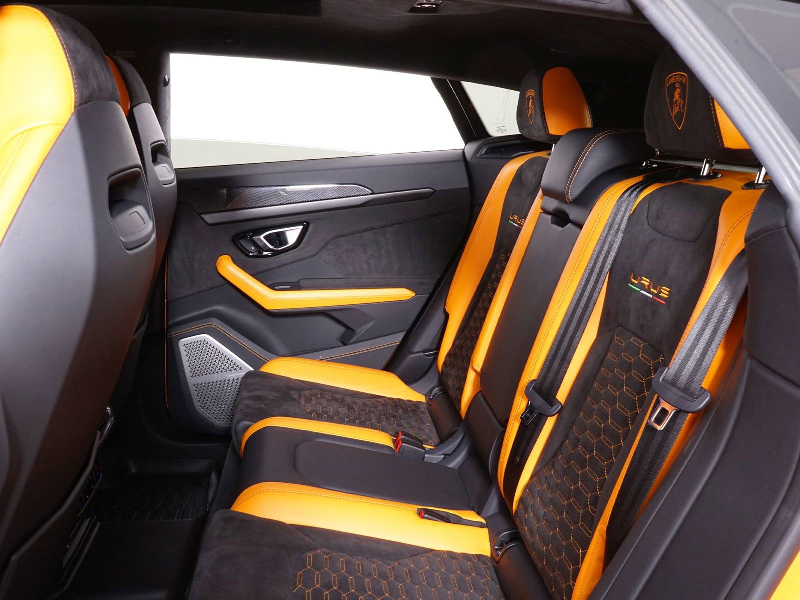 Used 2022 Lamborghini Urus image 28