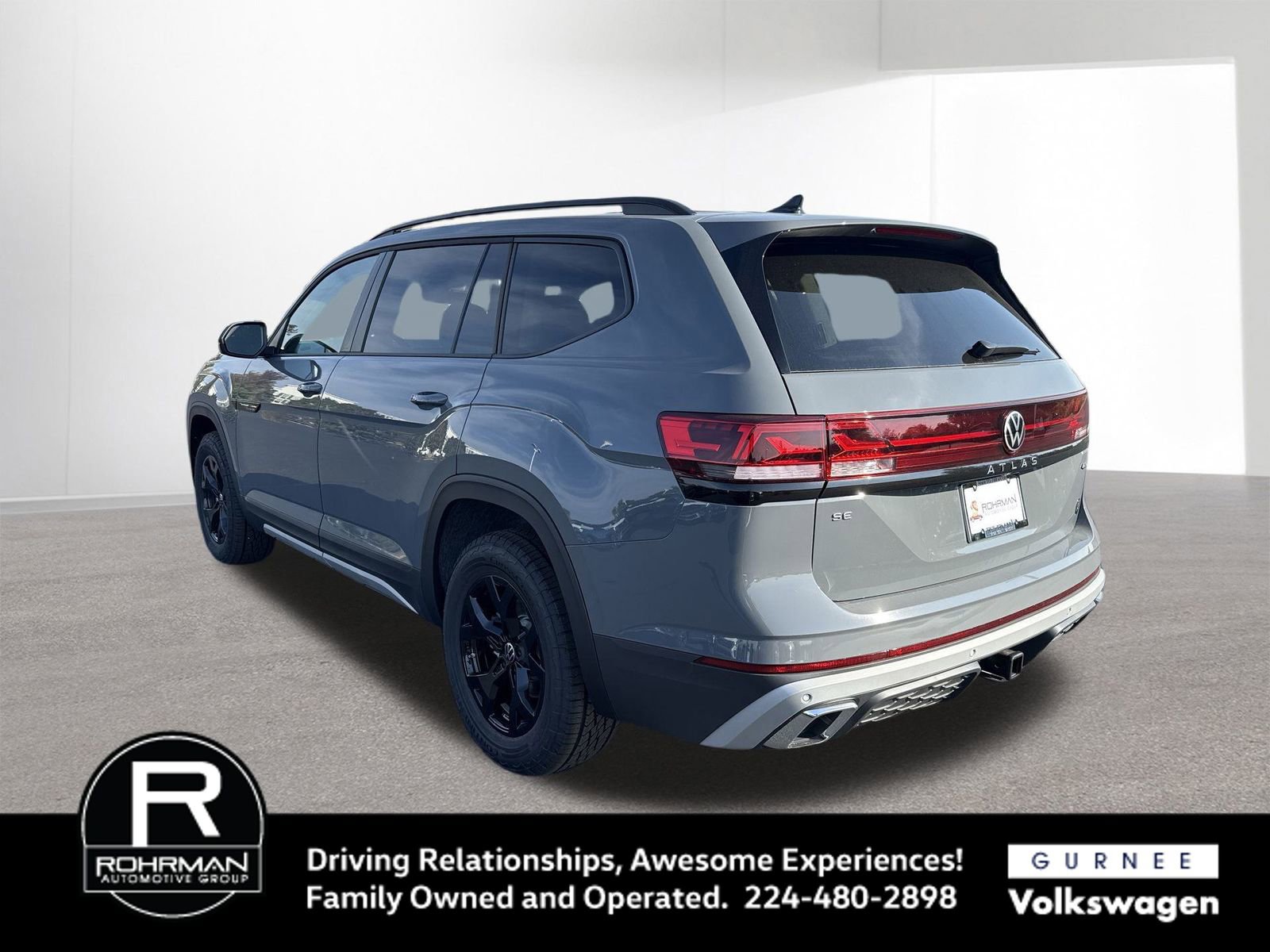 New 2025 Volkswagen Atlas Peak Edition SE image 7