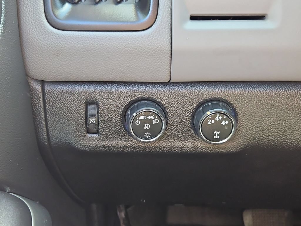 Used 2016 Chevrolet Colorado LT w/ LT Convenience Package AWD/4WD image 18