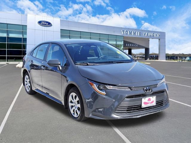 Used 2025 Toyota Corolla LE image 6
