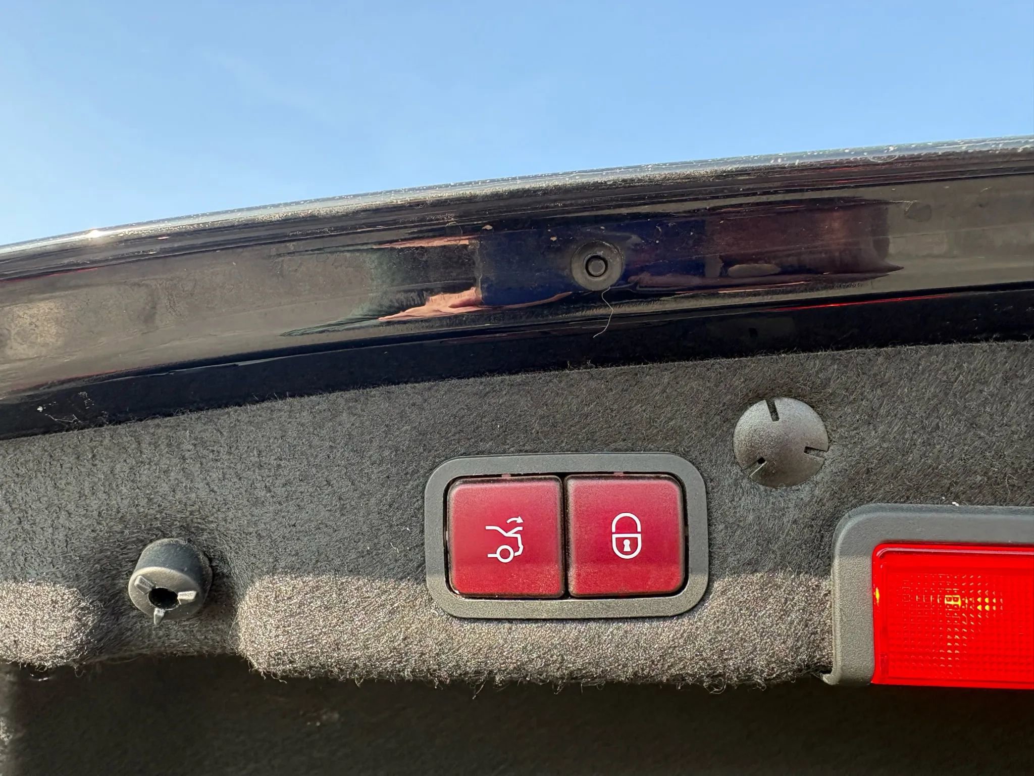 Used 2018 Mercedes-Benz C 300 4MATIC Sedan image 7