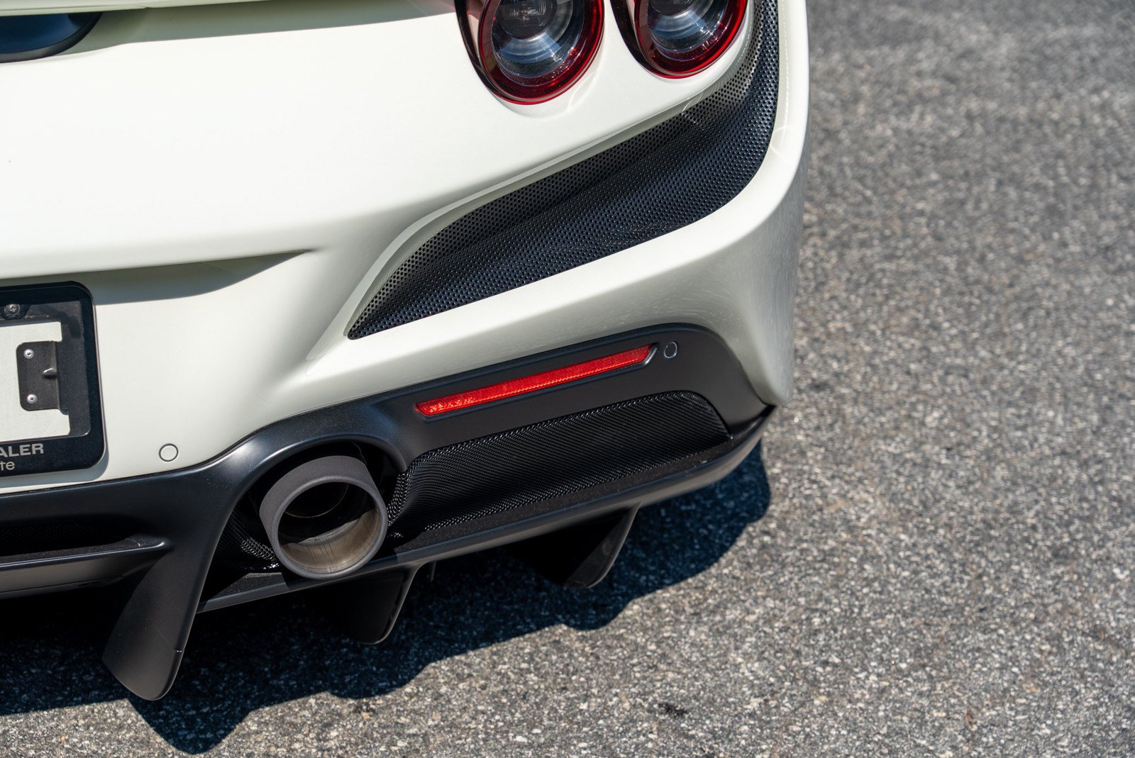 Used 2022 Ferrari F8 Tributo RWD image 16