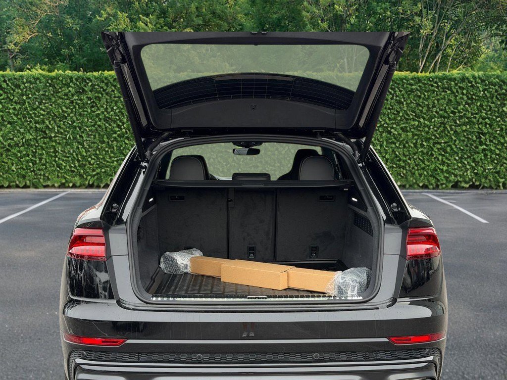 Used 2023 Audi SQ8 Prestige image 4