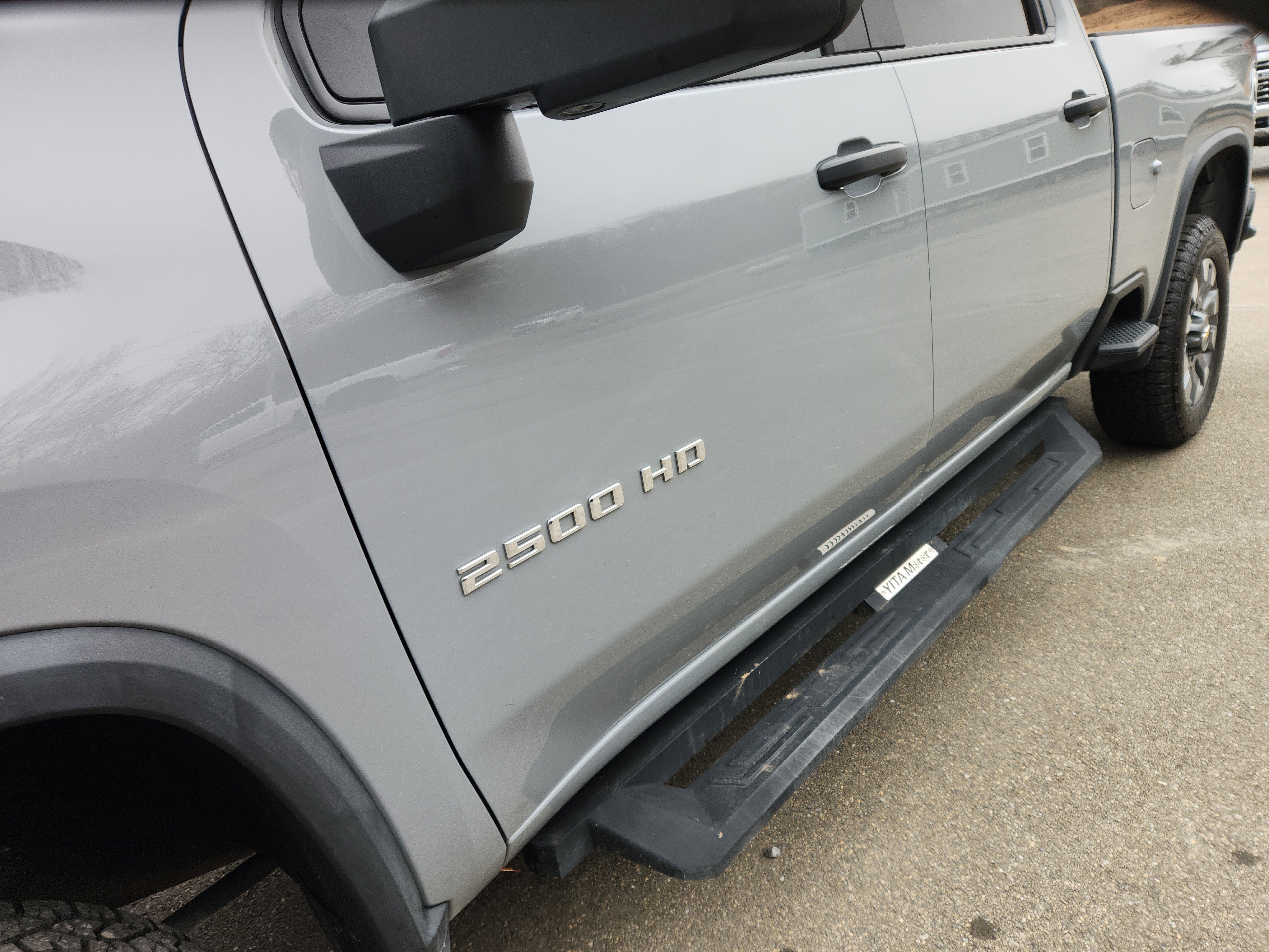 Used 2025 Chevrolet Silverado 2500 Custom w/ Custom Value Package image 11