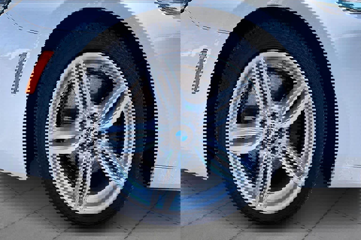 Used 2018 BMW 650i Convertible image 9