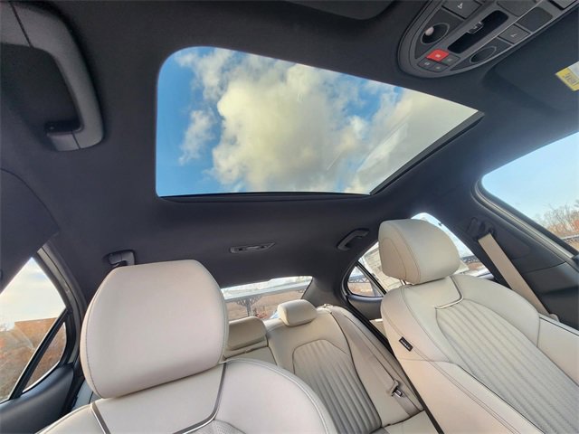 Used 2025 Genesis G70 3.3T Advanced image 24