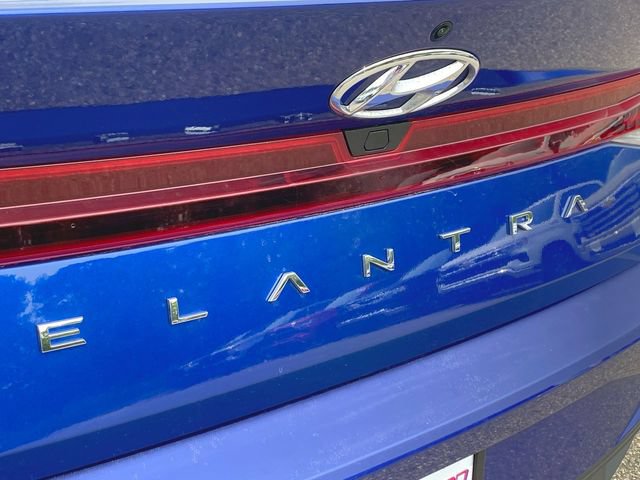 Used 2023 Hyundai Elantra SEL FWD image 29