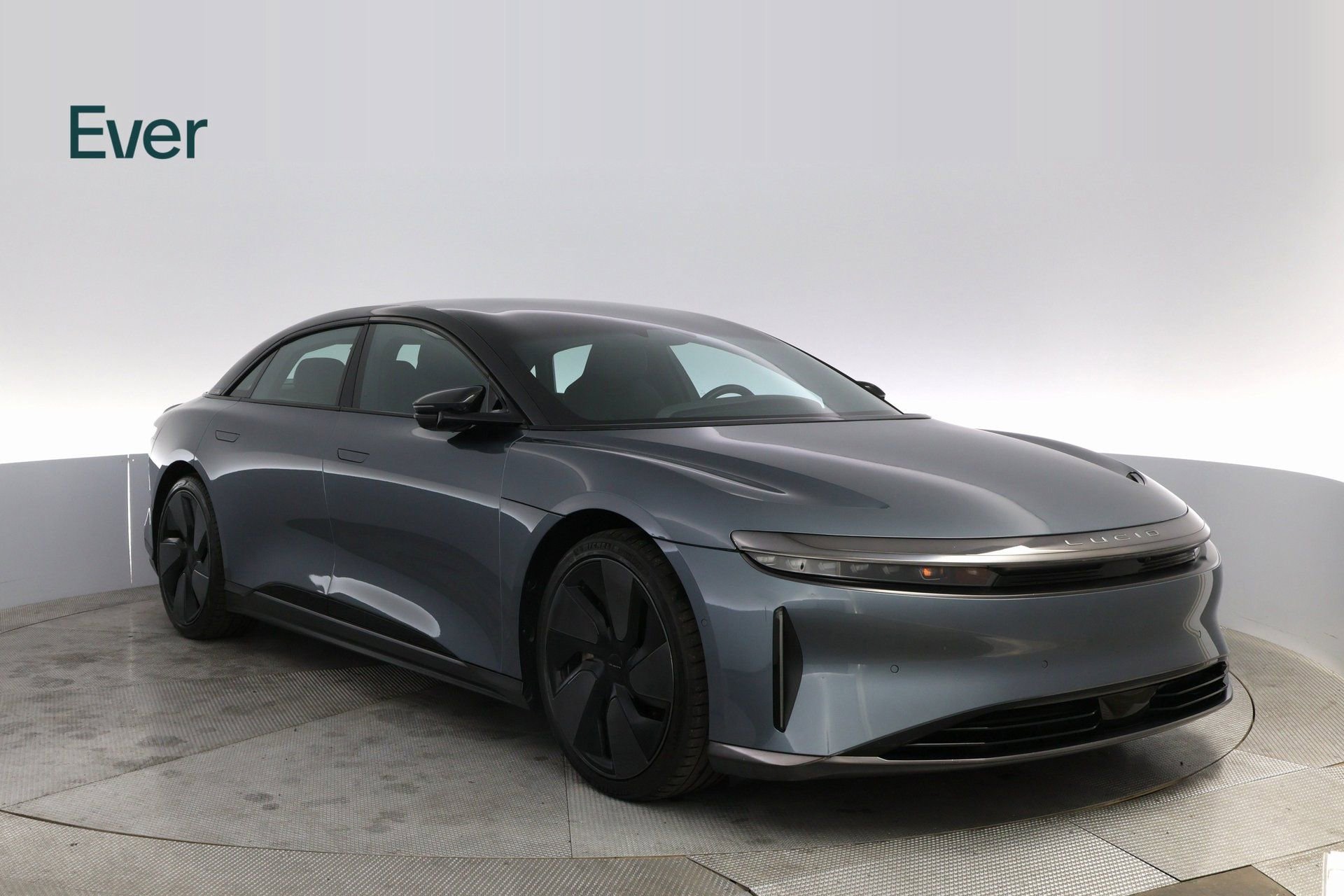 Used 2024 Lucid Air Touring image 4