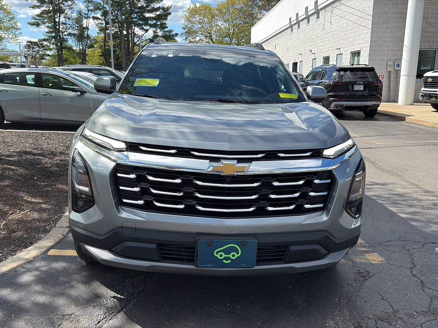 Certified 2025 Chevrolet Equinox LT w/ Convenience Package II AWD/4WD image 3