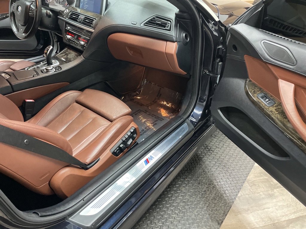 Used 2012 BMW 650i Coupe image 33