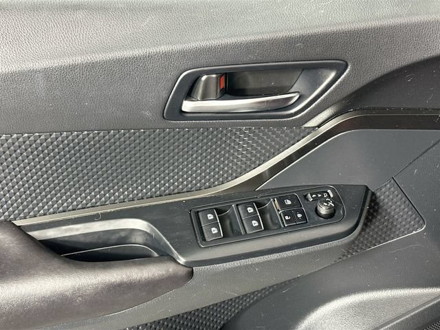 Used 2018 Toyota C-HR XLE FWD image 20